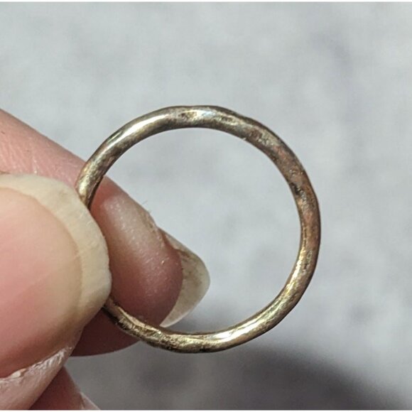 Minimalist Gold Tone Textured Ring With Tiny Pastel Pink Stone Size 4 - Picture 6 of 12